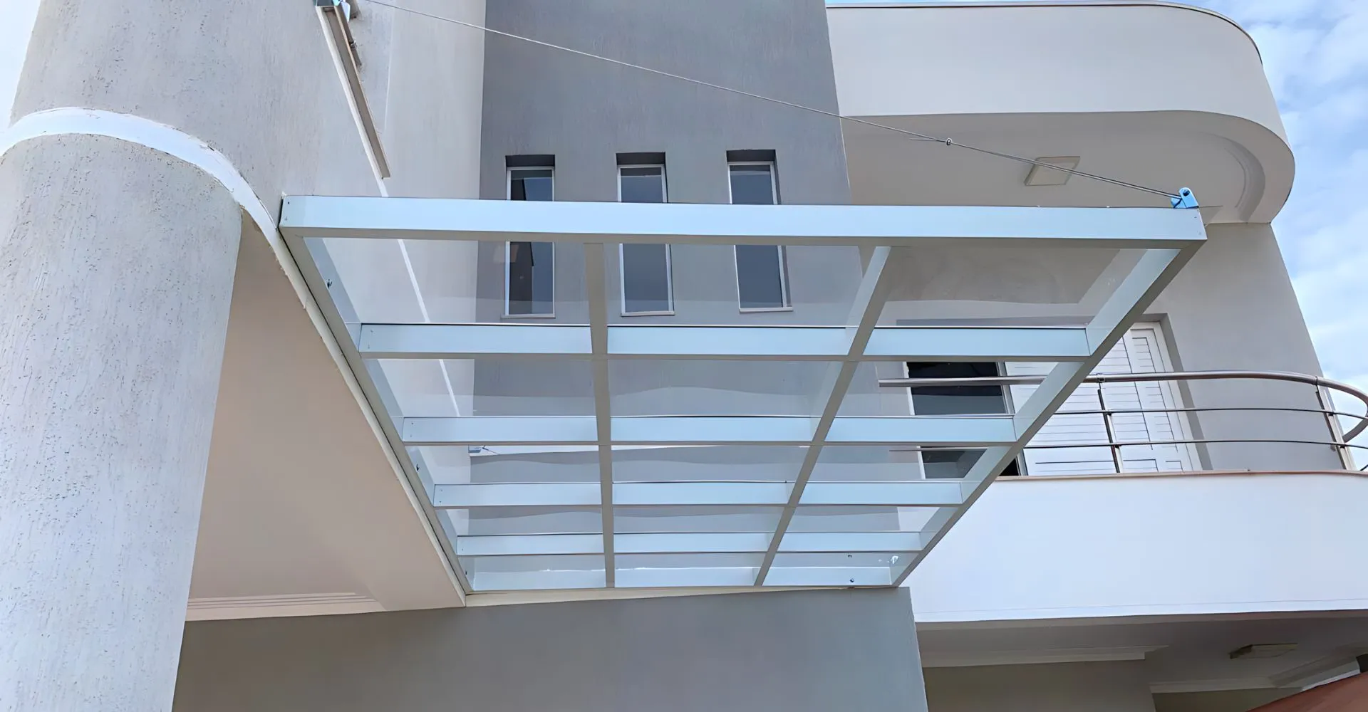 Cobertura Transparente para Corredor - trabalhos realizados