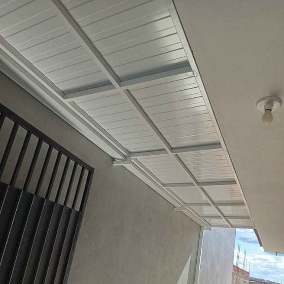 Cobertura de Telha Forro para quintal em Vinhedo SP