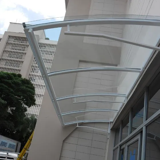 Cobertura de Policarbonato Compacto para garagem em Campinas SP