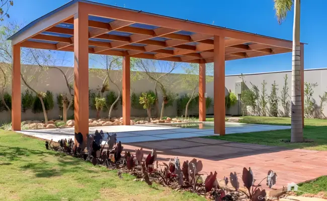 Pergolado de Madeira para Jardim - Adicionando Charme Natural ao Seu Espaço Exterior