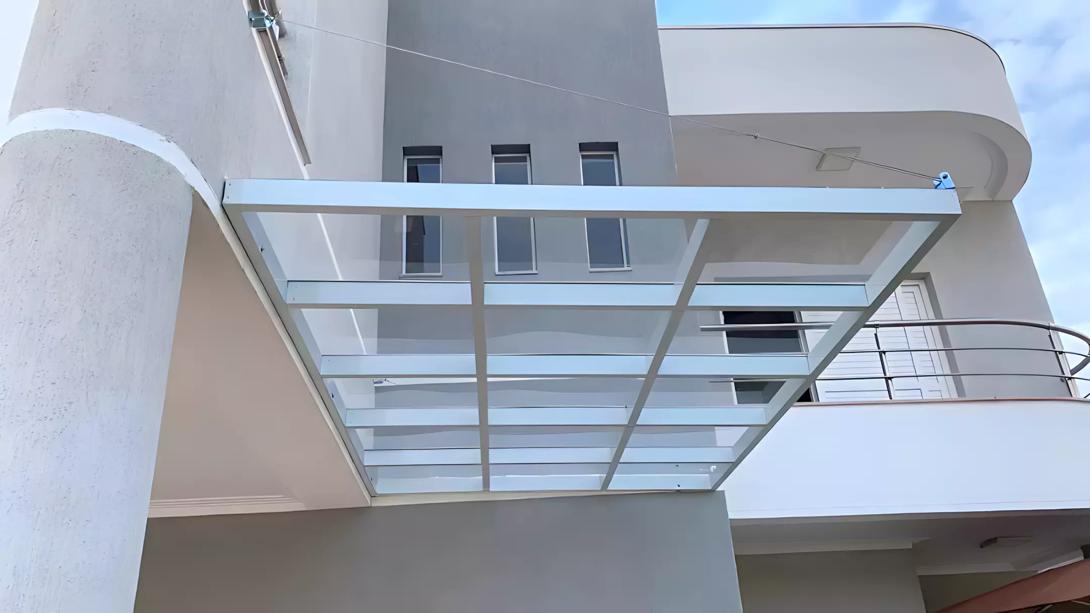 Toldo Transparente - Elegância e Proteção Solar