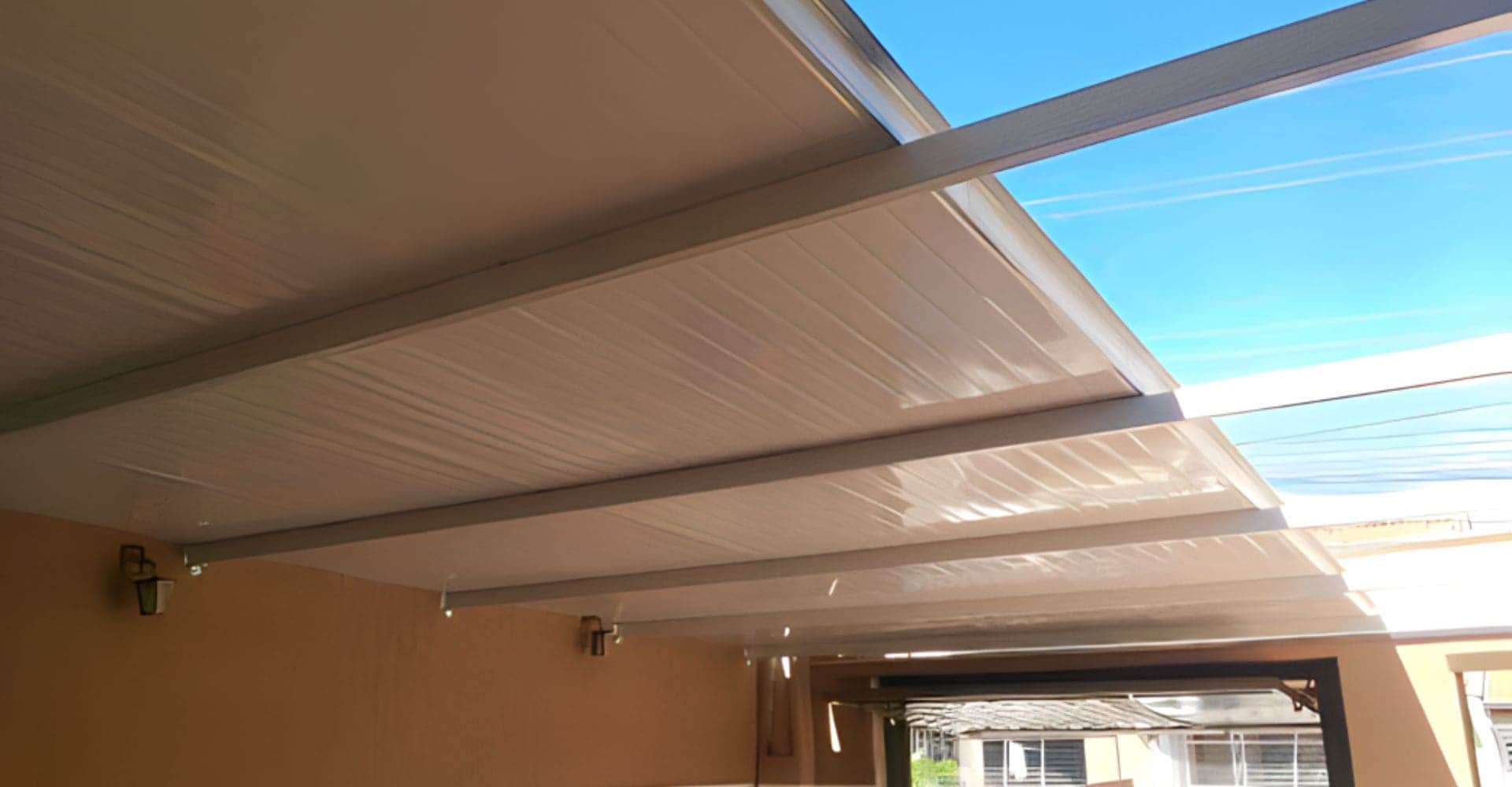 Coberturas Metálicas de Telha Termo Acústica - Toldos Demais