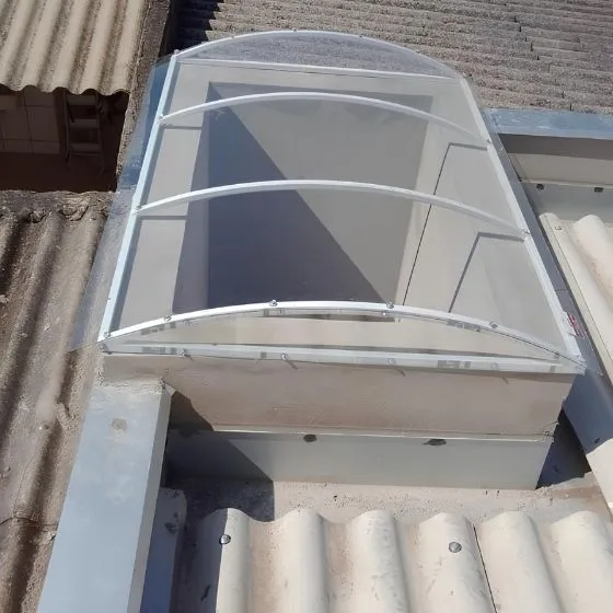 Cobertura de policarbonato compacto para quintal em Sumaré SP