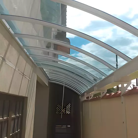 Cobertura de policarbonato compacto premium em Atibaia SP