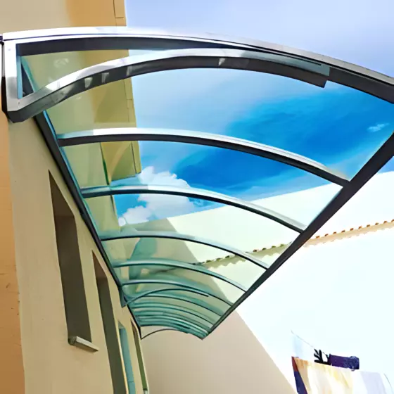 Cobertura de policarbonato compacto profissional em Bragança Paulista SP