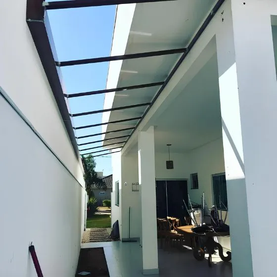 Cobertura de policarbonato compacto para estacionamento em Limeira SP